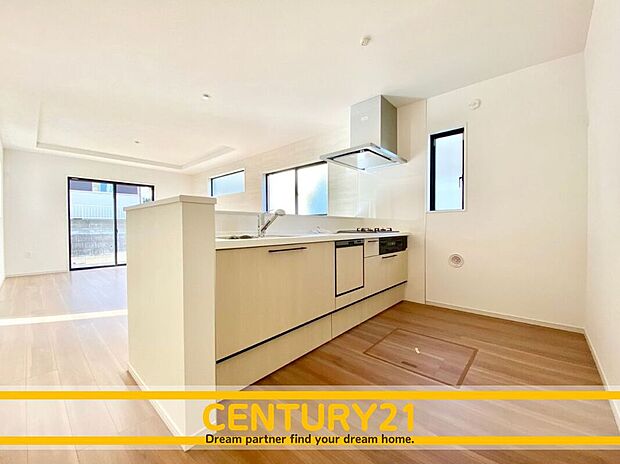 ◆同一建築会社の他現場写真◆
現地&同一施工会社の完成物件もご案内可能です。