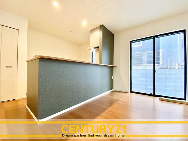 ◆同一建築会社の他現場写真◆
現地&同一施工会社の完成物件もご案内可能です。