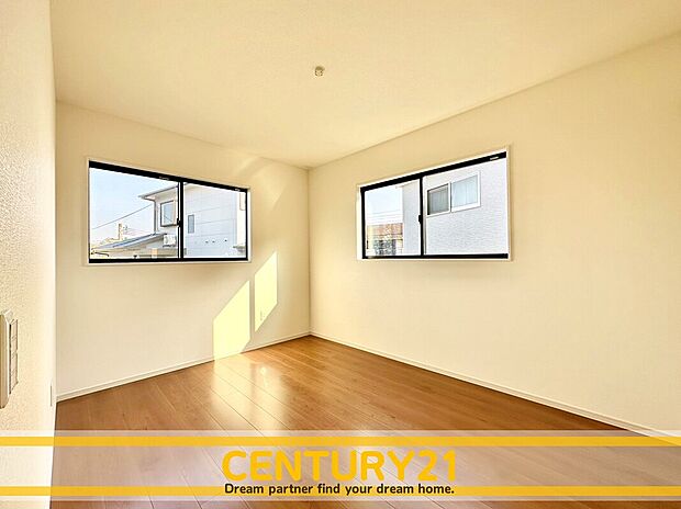 ◆同一建築会社の他現場写真◆
現地&同一施工会社の完成物件もご案内可能です。