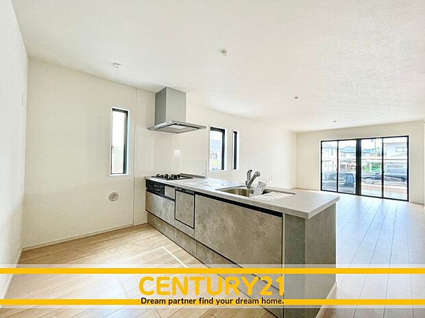 ◆同一建築会社の他現場写真◆
~現地&同一施工会社の完成物件もご案内可能です~