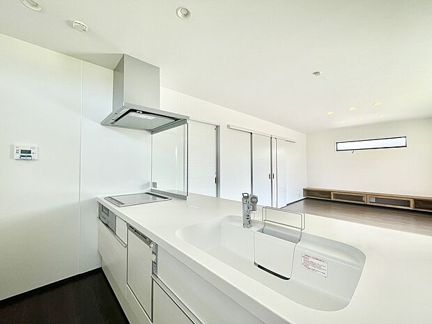 【～「これから見れますか」とお気軽にお問合せ下さい～】■カウンターキッチン■