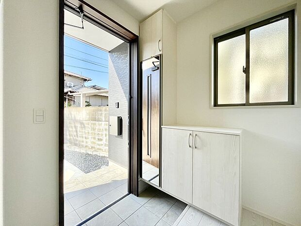 【～他も気になる物件があれば合わせてご案内させていただきます～】■玄関■