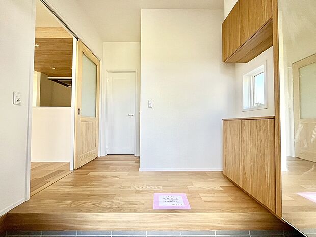 【~「これから見れますか」とお気軽にお問合せ下さい~】■玄関ホール■