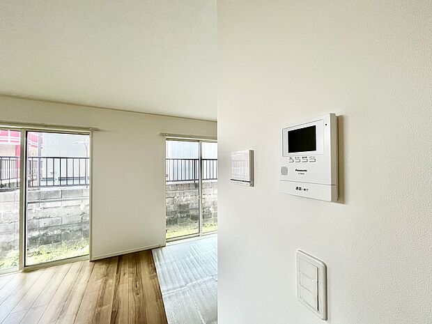 【～「これから見れますか」とお気軽にお問合せ下さい～】■カラーTV付きモニターホン■
