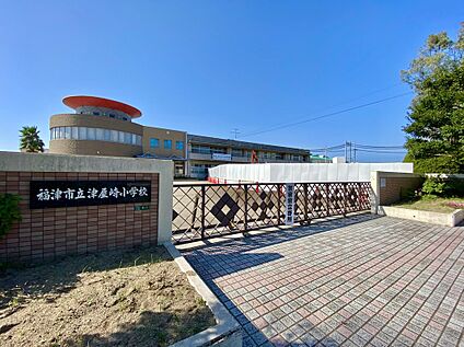 福津市立津屋崎小学校 800ｍ