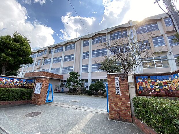 福岡市立奈多小学校(約1,400m)