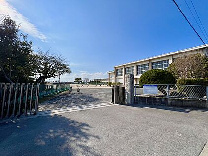 佐賀市立諸富南小学校 862ｍ