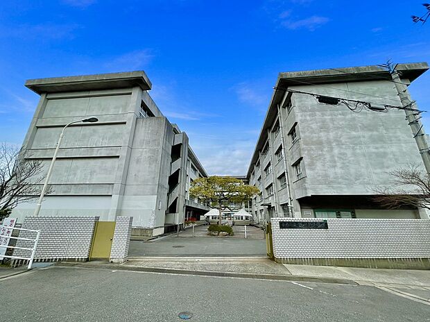 宇美町立宇美東小学校(約1,515m)