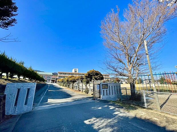 鳥栖市立麓小学校（約2,160m）
