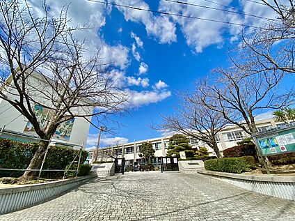 久留米市立合川小学校 1042ｍ