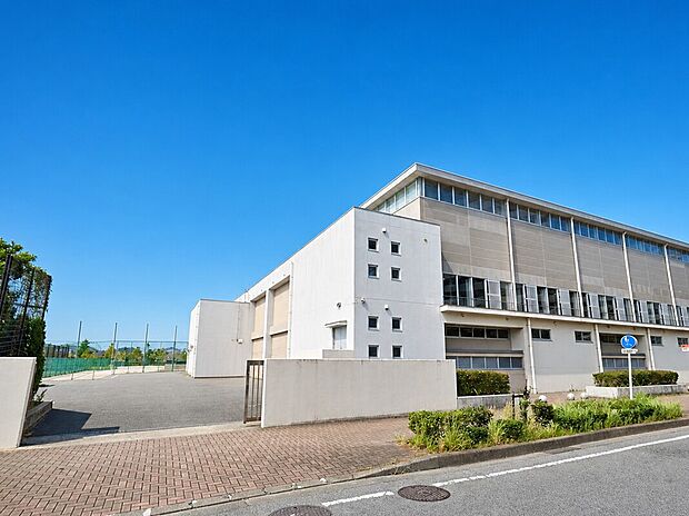 福岡市立姪浜中学校（約2,000m）