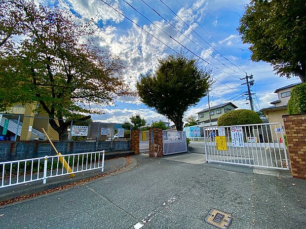 福岡市立堤丘小学校(約944m)