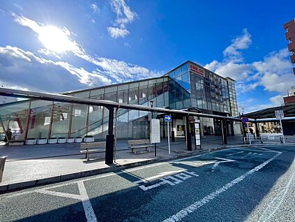 赤間駅(JR九州 鹿児島本線)  716m
