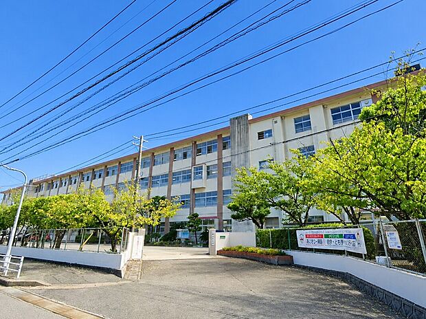 福岡市立壱岐中学校(約1,500m)