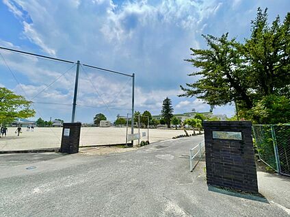 小郡市立三国小学校 855m