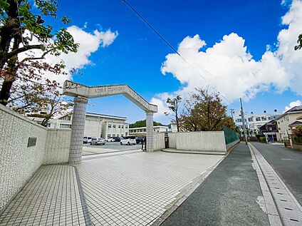 福岡市立青葉中学校 1300m