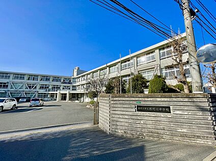 那珂川市立那珂川中学校 887m