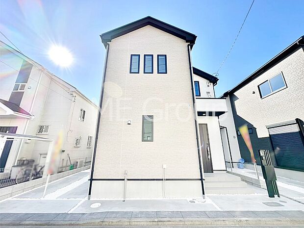 たっぷりの陽光と心地よい風が舞い込む住まい