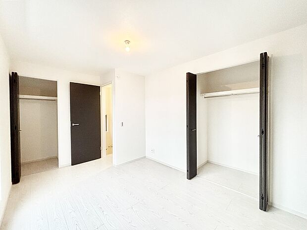 収納が充実しているので、居住スペースを広く使えます。 