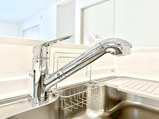 【浄水器】いつでも清潔なおいしいお水を。一つの水栓で水道水と浄水を使い分け。