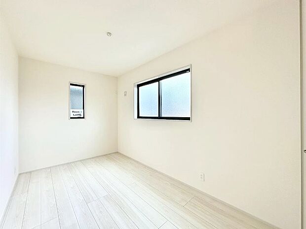 【子供部屋】２面採光で明るさ＆風通し良好！