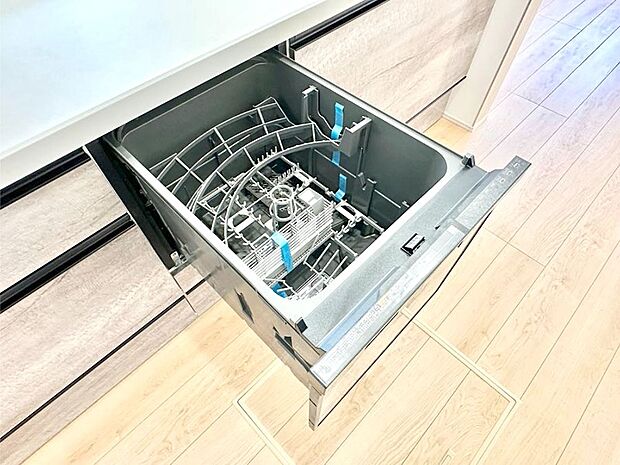 【食洗機】面倒なお片づけは食洗機にお任せ！家事の負担が減って、時間にも気持ちにもゆとりができます。