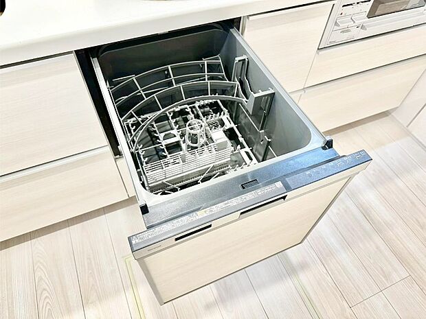 【食洗機】面倒なお片づけは食洗機にお任せ！家事の負担が減って、時間にも気持ちにもゆとりができます。