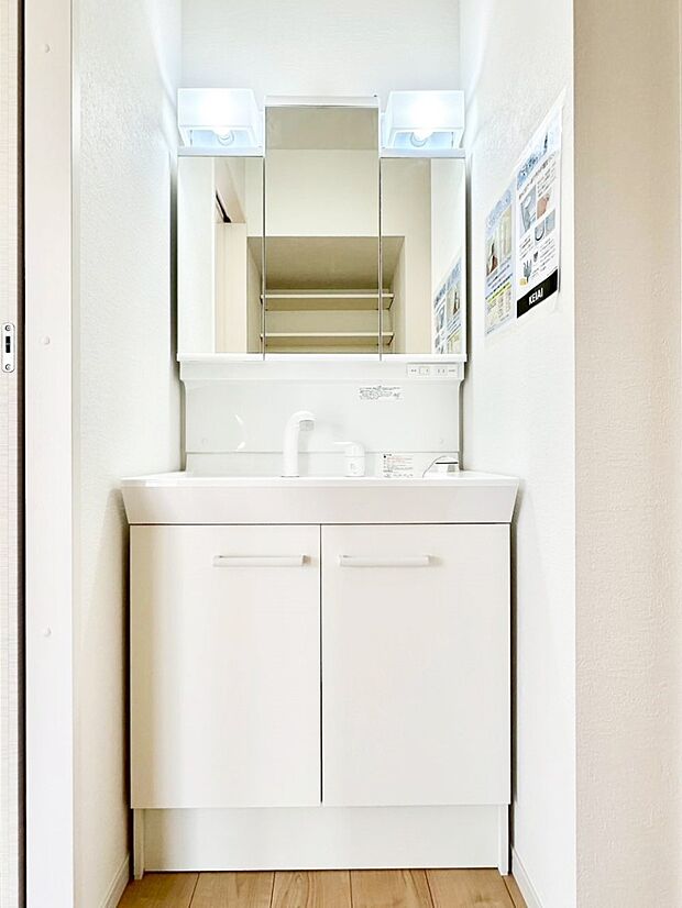 【洗面台・洗面所】収納力と機能性に優れた洗面化粧台