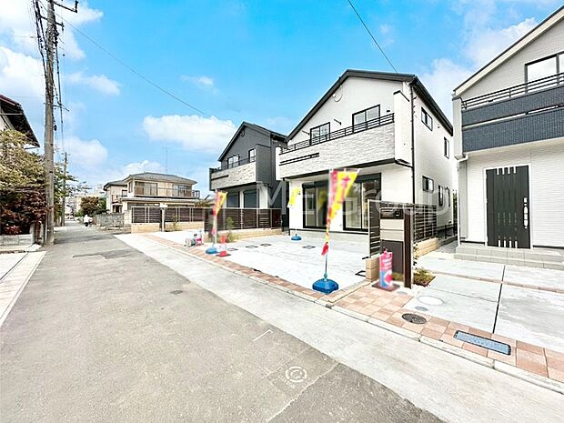 【前面道路含む現地写真】前面道路はきちんと整備されています  