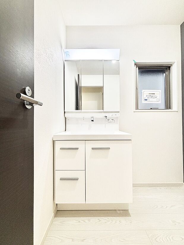 【洗面台・洗面所】収納力と機能性に優れた洗面化粧台