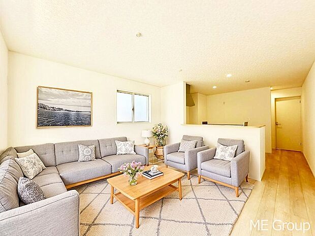 【リビング】落ち着いた雰囲気のLDKは家族みんなの快適空間※家具はCGです