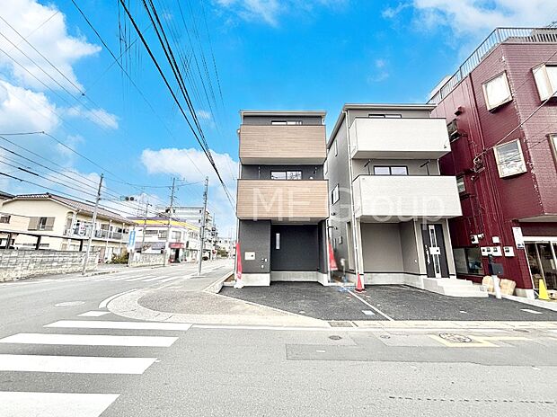 【前面道路含む現地写真】前面道路はきちんと整備されています  