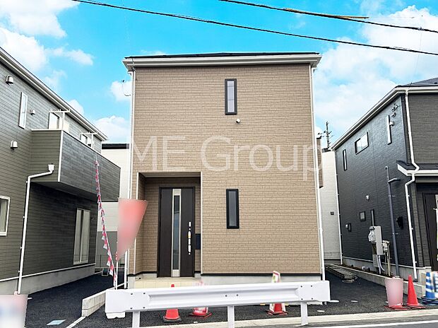 【現地外観写真】たっぷりの陽光と心地よい風が舞い込む住まい