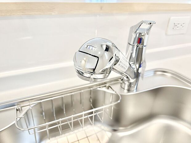 【浄水器】いつでも清潔なおいしいお水を。一つの水栓で水道水と浄水を使い分け。