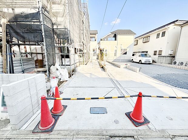 【駐車場】目の前が駐車場だと雨の日も大量にお買い物をした時も便利ですね