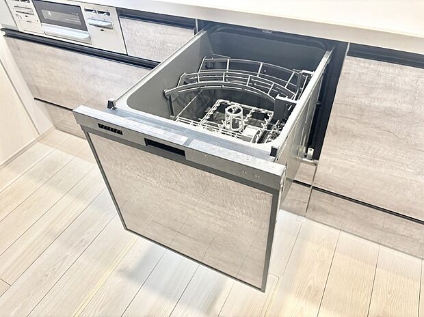 【食洗機】面倒なお片づけは食洗機にお任せ！家事の負担が減って、時間にも気持ちにもゆとりができます。