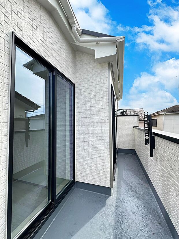 【バルコニー】風通しの良いバルコニー