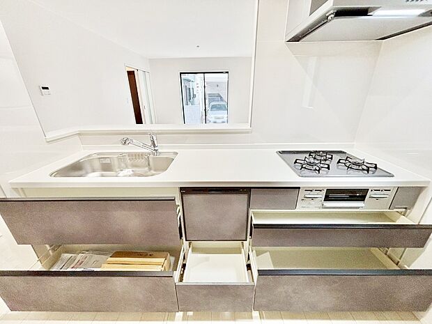 【その他設備(スライド収納)】使いやすさを優先したスライド式収納タイプ!