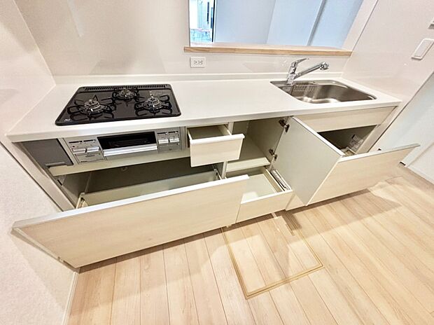 【その他設備(スライド収納)】使いやすさを優先したスライド式収納タイプ!