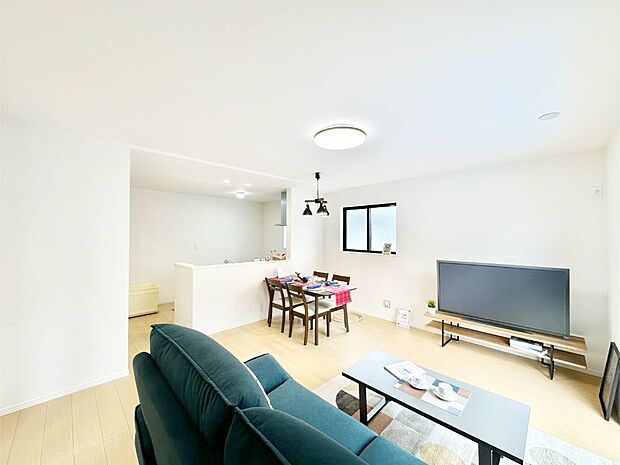 【ダイニング】家族が自然と集まる憩いのスペースになりそう