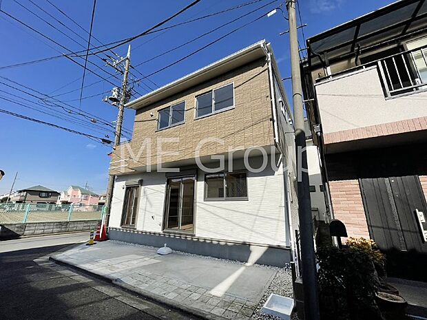 【現地外観写真】たっぷりの陽光と心地よい風が舞い込む住まい