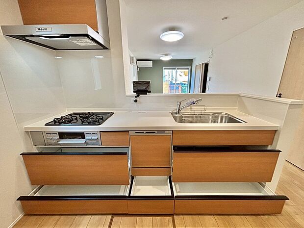 【その他設備(スライド収納)】使いやすさを優先したスライド式収納タイプ!