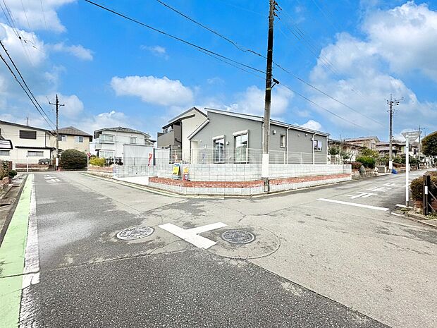 【前面道路含む現地写真】堂々完成!! ここから始まる新生活を応援いたします!