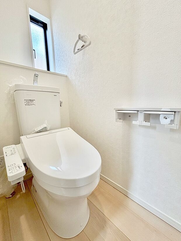 【トイレ】トイレは安心の２箇所！朝のバタバタも一安心です。 