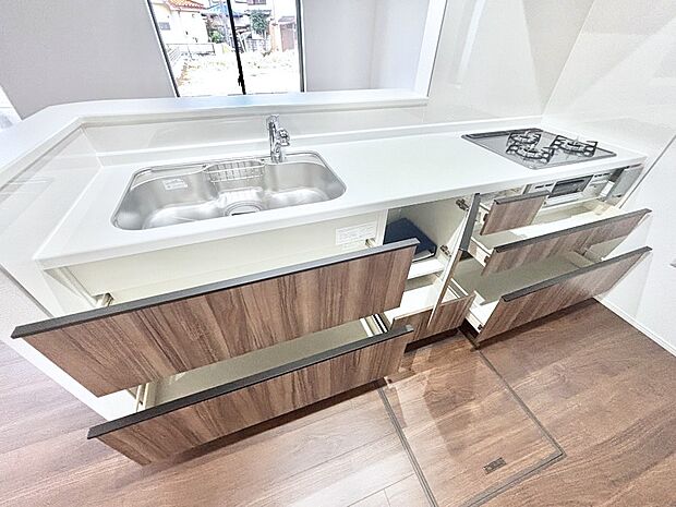 【その他設備(スライド収納)】使いやすさを優先したスライド式収納タイプ!