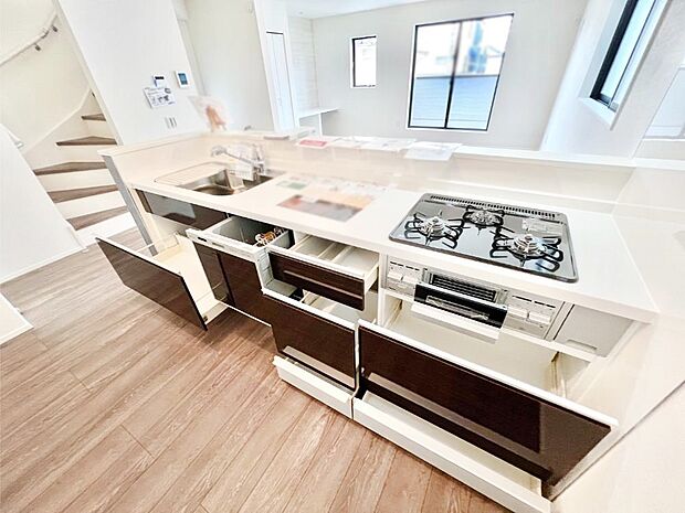 【スライド収納】使いやすさを優先したスライド式収納タイプ！