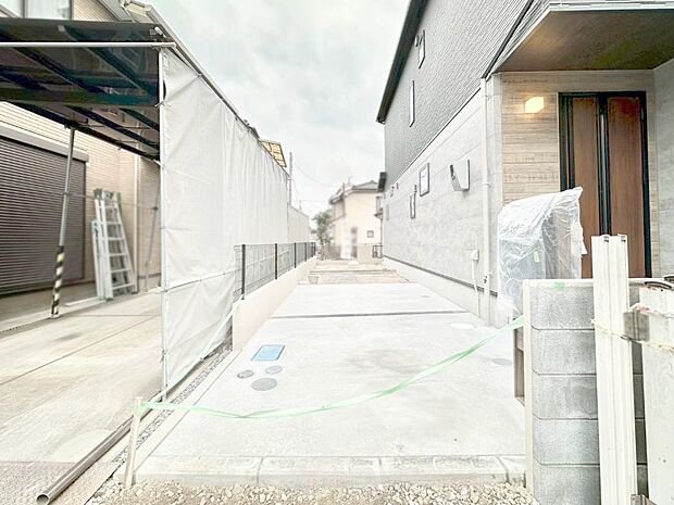 【駐車場】目の前が駐車場だと雨の日も大量にお買い物をした時も便利ですね