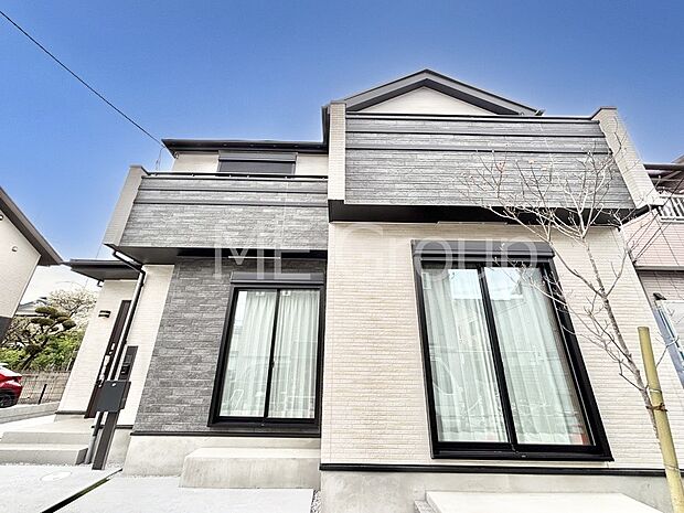 【現地外観写真】たっぷりの陽光と心地よい風が舞い込む住まい