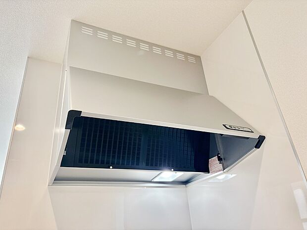 【その他設備(レンジフード)】基本的なお手入れはフィルターのみ!お手入れのしやすさも魅力です。