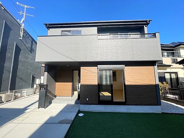 【現地外観】堂々完成！ご内見できます！